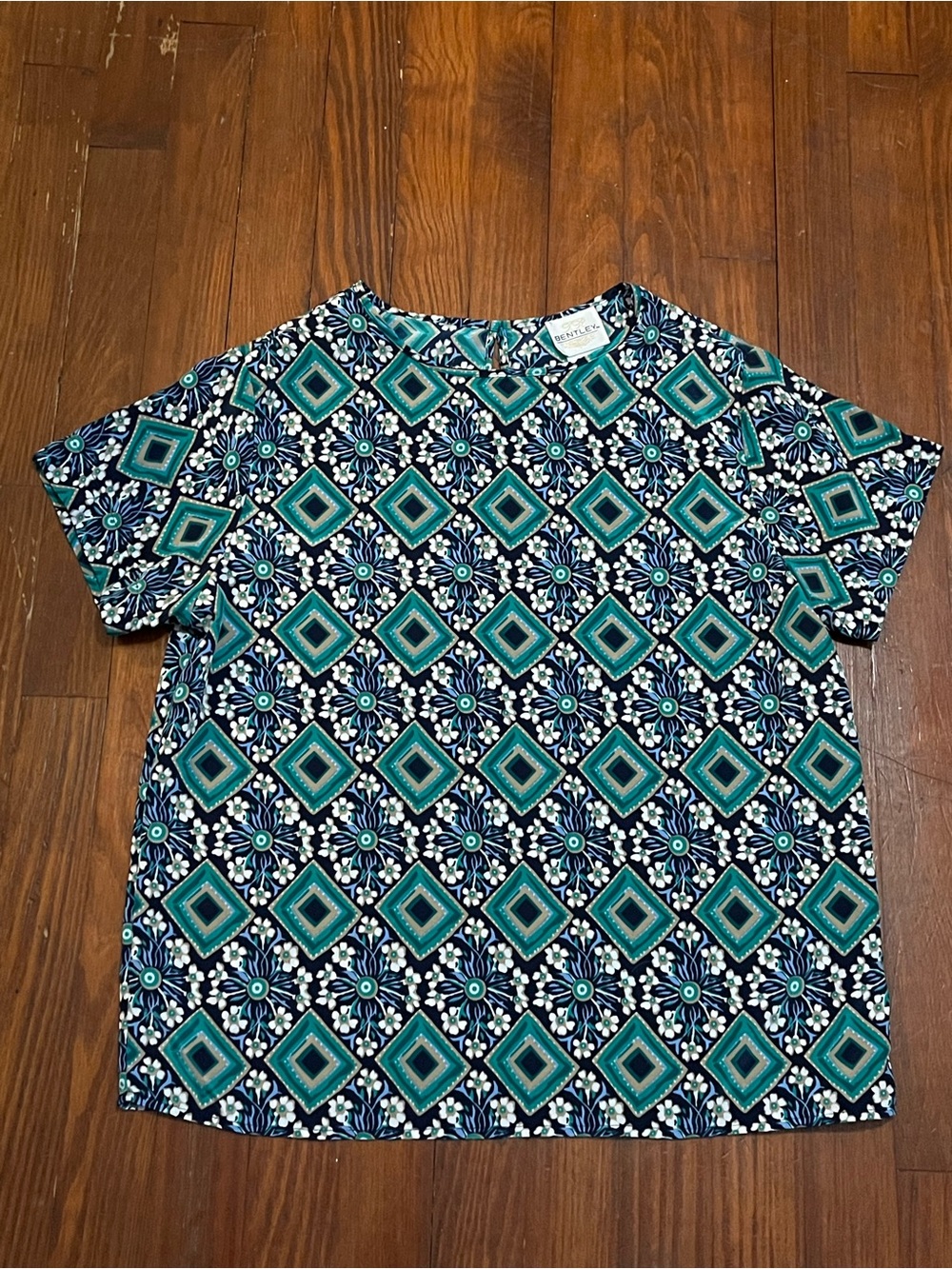 Bentley Women's Geometric Teal & Navy Short Sleeve Vintage Blouse